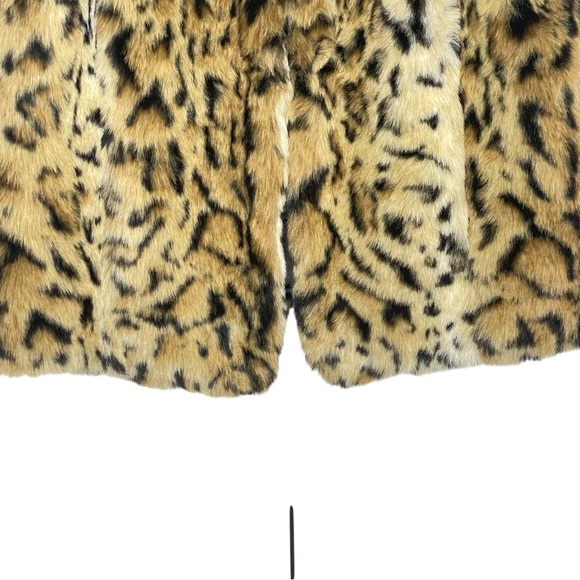 Chico’s Leopard Print Faux Fur Vest Size 1 (M) Animal Print Sleeveless Jacket - Picture 4 of 12